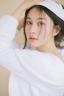 女大学生